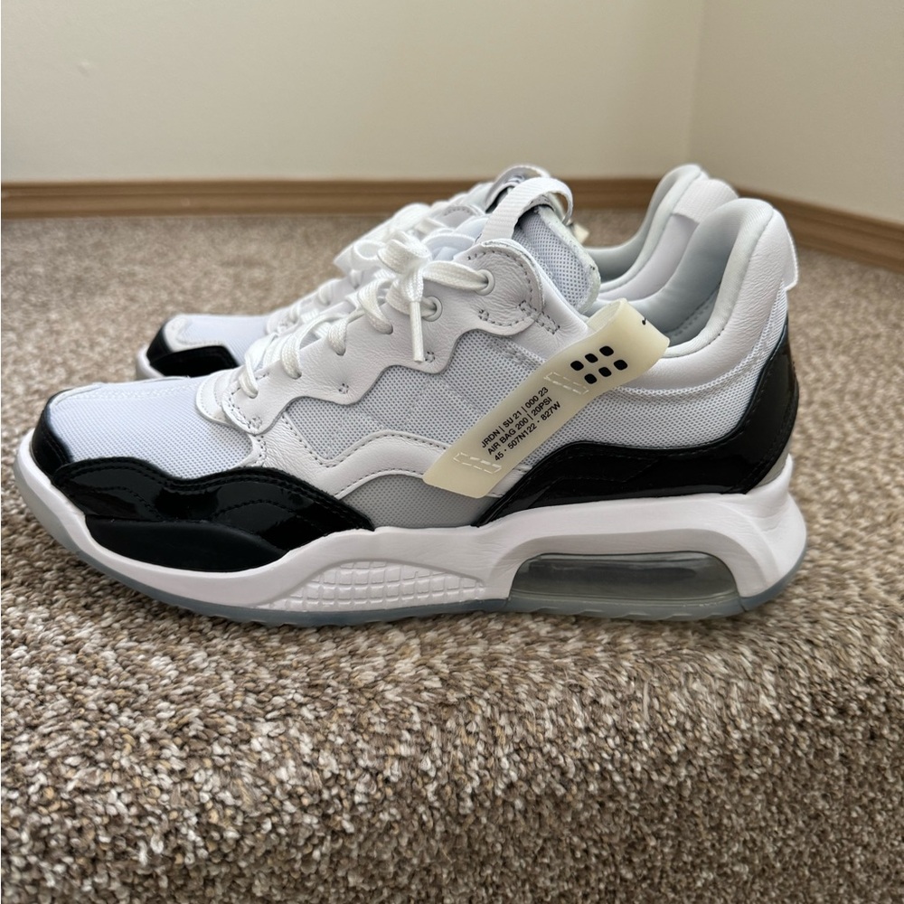 Air Jordan MA2 “Concord”